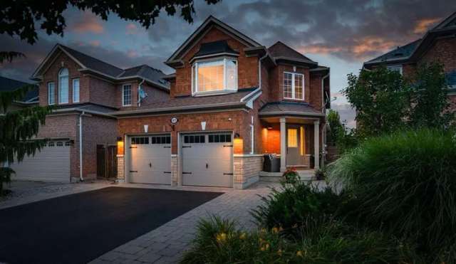 House For Sale in Richmond Hill, Ontario