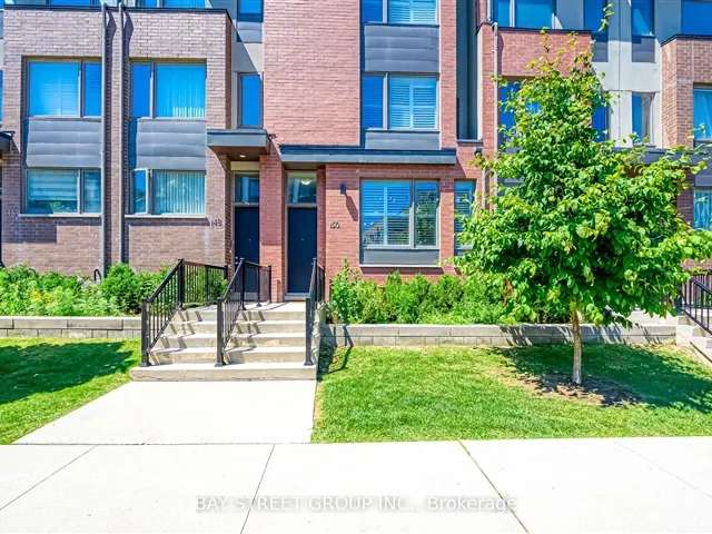 Townhouse For Sale in Toronto, Ontario