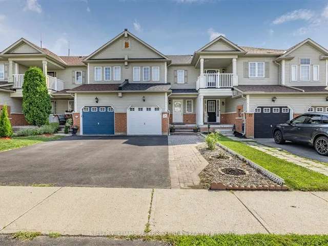 Townhouse For Sale in Whitby, Ontario