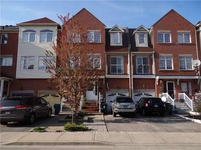 Townhouse For Rent in Toronto, Ontario