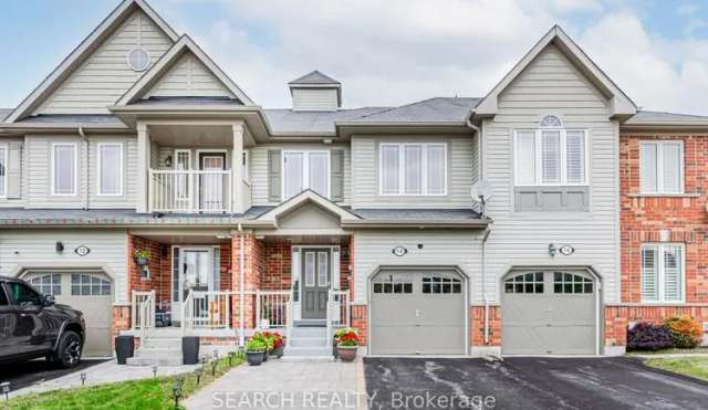 Townhouse For Sale in Georgina, Ontario