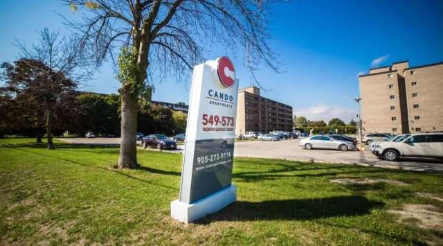 549 N Service Rd -  in Mississauga