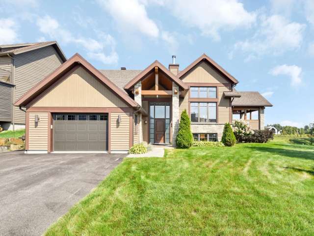 Bungalow For Sale in Quebec, Quebec