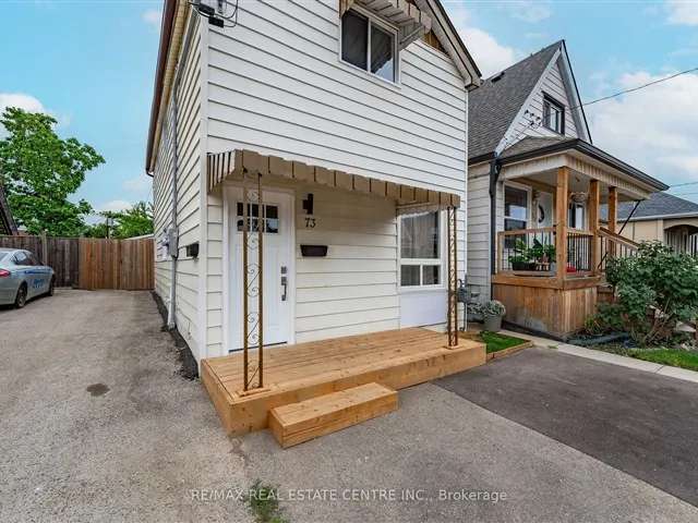 Duplex For Sale in Hamilton, Ontario