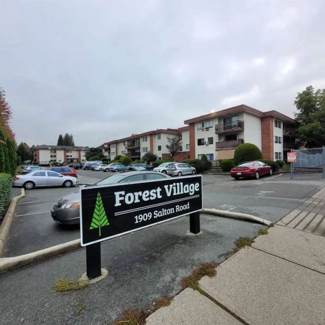 Condo For Sale in Abbotsford, British Columbia