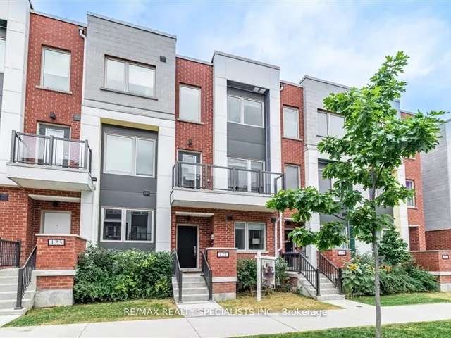 Townhouse For Rent in Toronto, Ontario