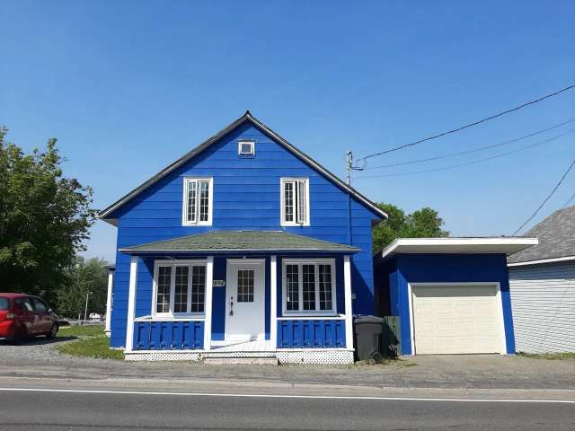 House For Sale in Notre-Dame-des-Sept-Douleurs, Quebec