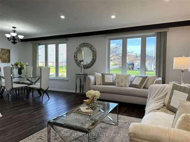 House For Sale in Aurora, Ontario