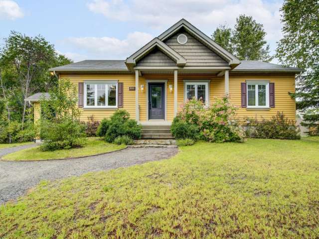 Bungalow For Sale in Quebec, Quebec