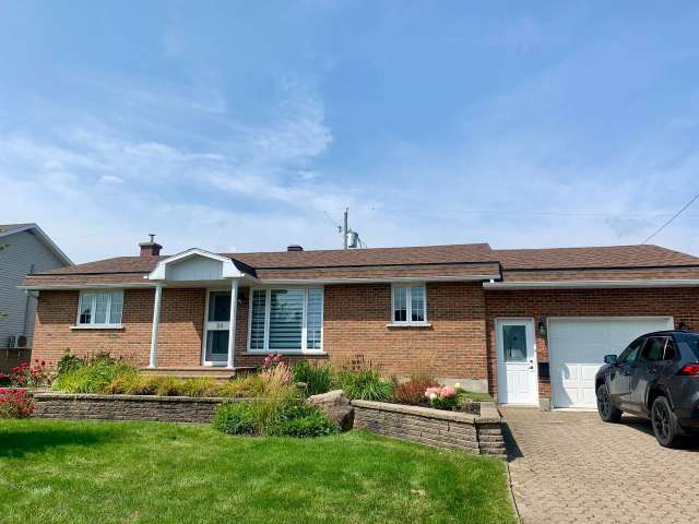 Bungalow For Sale in Victoriaville, Quebec