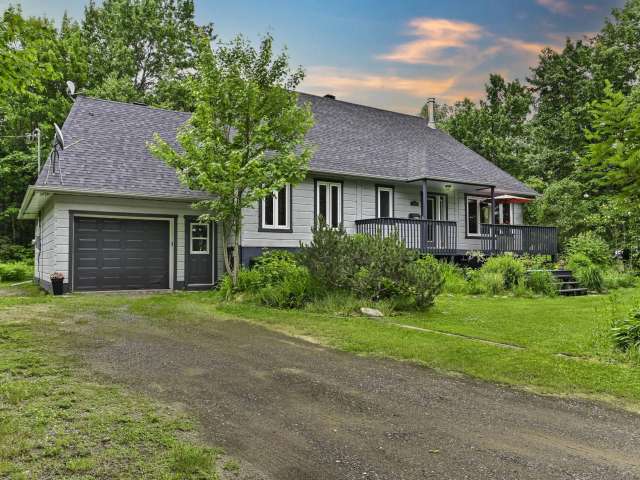 Bungalow For Sale in Quebec, Quebec