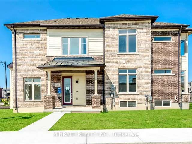 House For Sale in Newmarket, Ontario