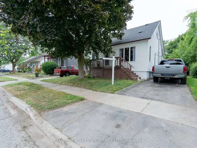 House For Sale in Niagara Falls, Ontario