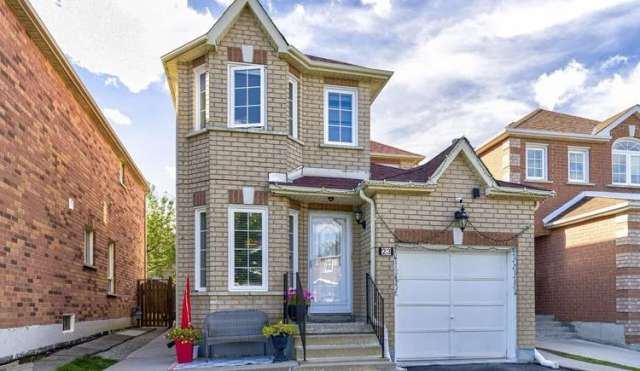 House For Sale in Brampton, Ontario