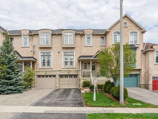 Townhouse For Rent in Vaughan, Ontario