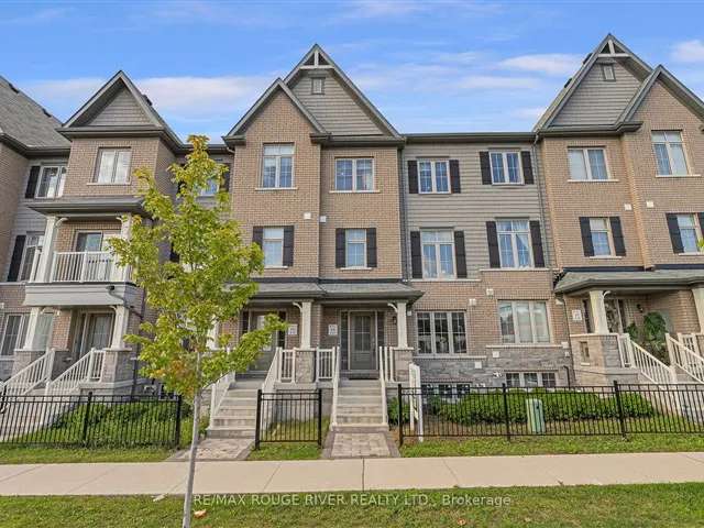 Townhouse For Sale in Whitby, Ontario