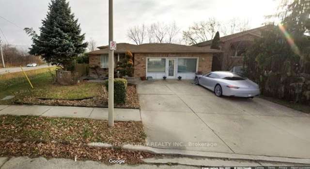 House For Sale in Windsor, Ontario