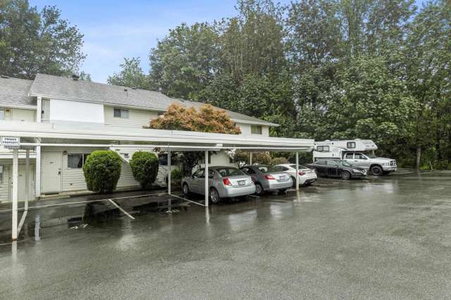 A $425,000.00 Townhouse with 2 bedrooms in Central Abbotsford, Abbotsford