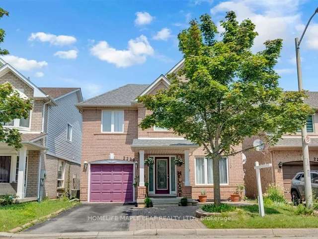 House For Sale in Burlington, Ontario