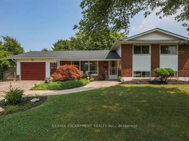 House For Sale in Grimsby, Ontario