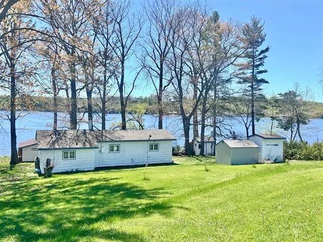 Cottage For Sale in Greater Napanee, Ontario