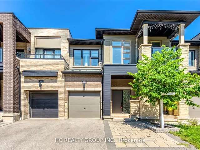 Townhouse For Rent in Oakville, Ontario