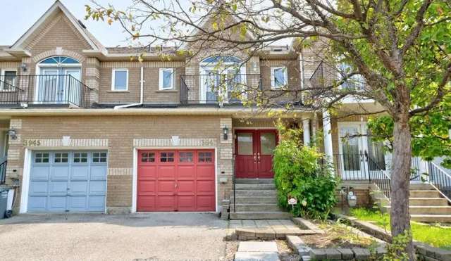 Townhouse For Sale in Mississauga, Ontario