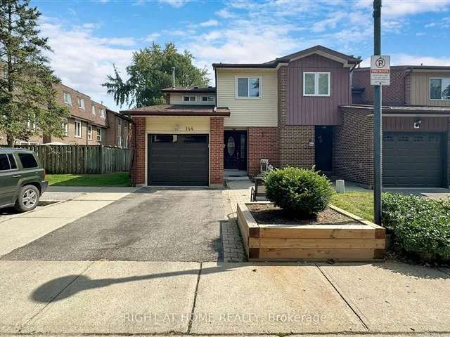 Townhouse For Sale in Toronto, Ontario