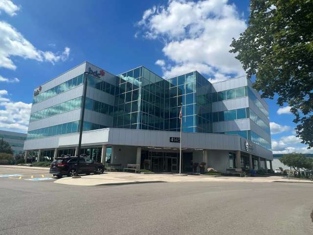 Office building For Rent in Burlington, Ontario