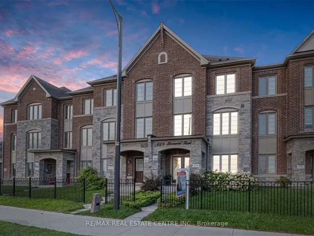 Townhouse For Sale in Brampton, Ontario