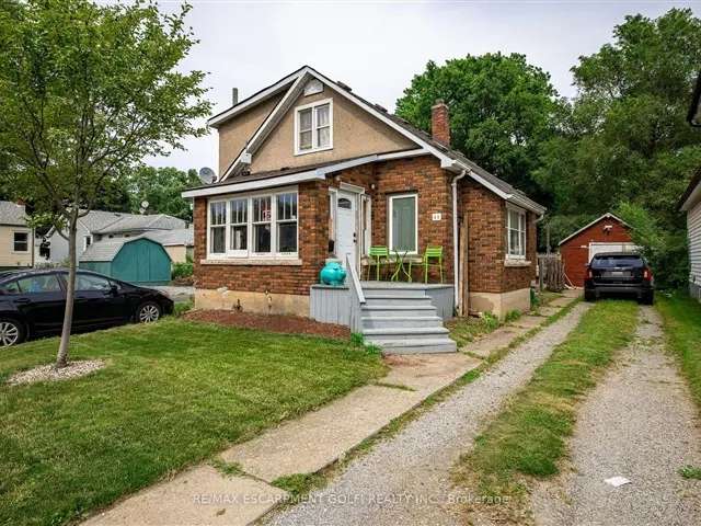 House For Sale in St. Catharines, Ontario