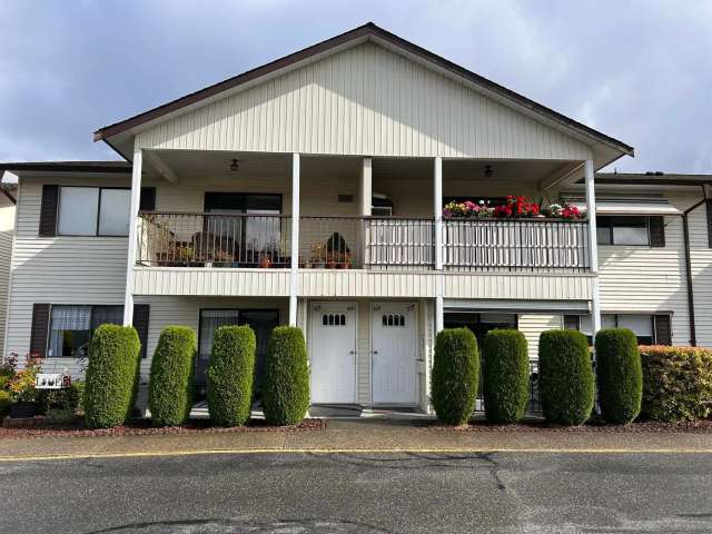 A $389,500.00 Townhouse with 2 bedrooms in Central Abbotsford, Abbotsford