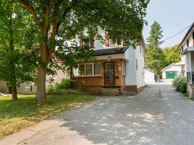 House For Sale in Newmarket, Ontario