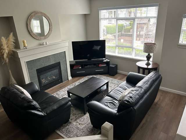 Townhouse For Rent in Vancouver, British Columbia