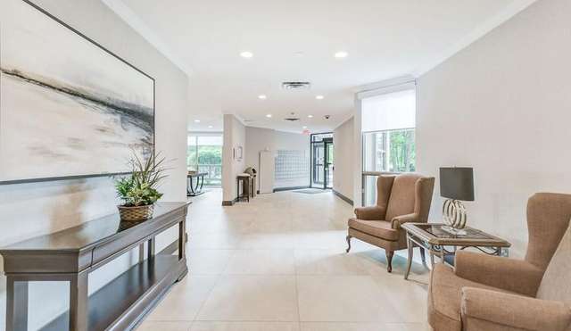 Condo For Sale in Burlington, Ontario