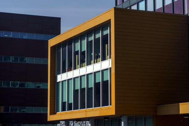 Office building For Rent in Brossard, Quebec