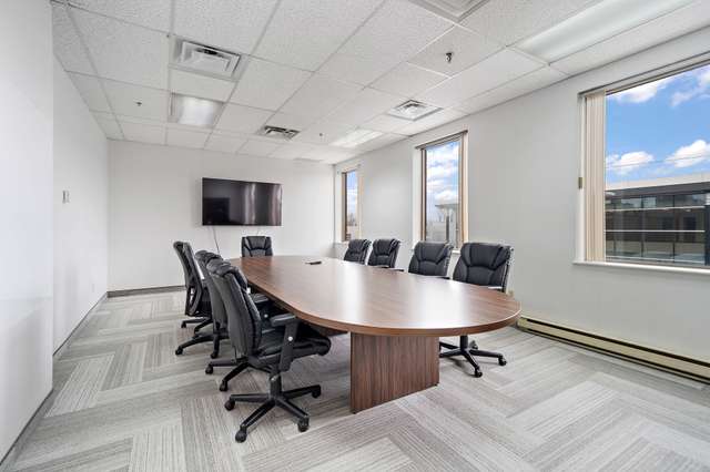 Office building For Rent in Longueuil, Quebec