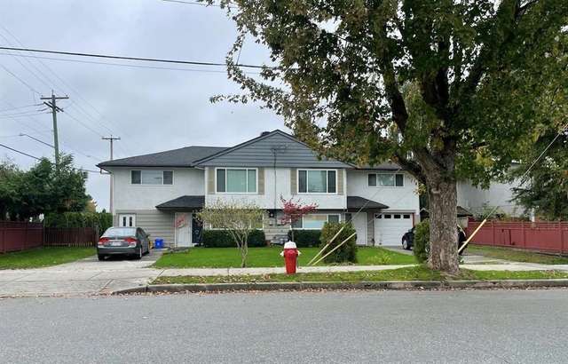 Duplex For Sale in Richmond, British Columbia