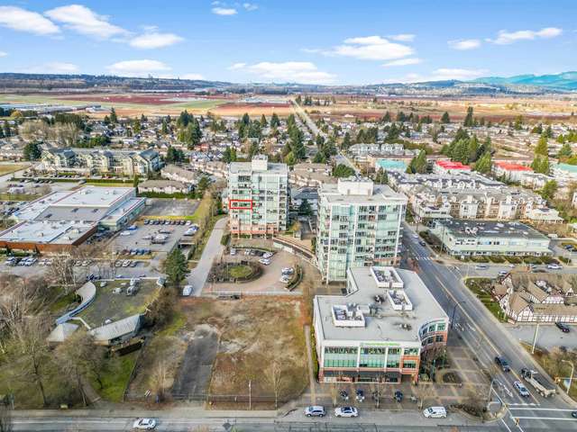 A $779,000.00 Apartment/Condo with 2 bedrooms in Central Meadows, Pitt Meadows