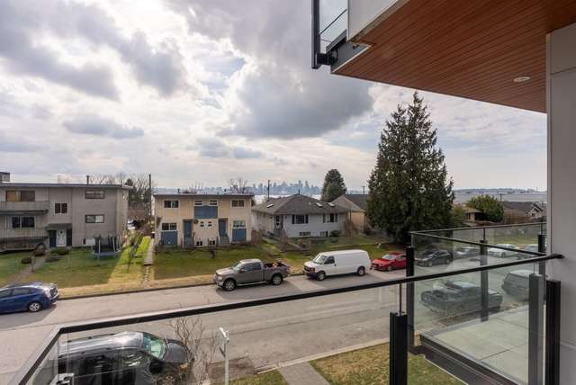 A $2,288,800.00 1/2 Duplex with 5 bedrooms in Lower Lonsdale, North Vancouver