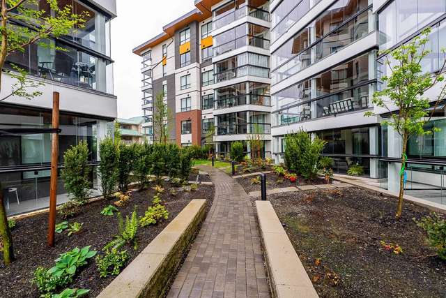 A $599,900.00 Apartment/Condo with 2 bedrooms in East Central, Maple Ridge