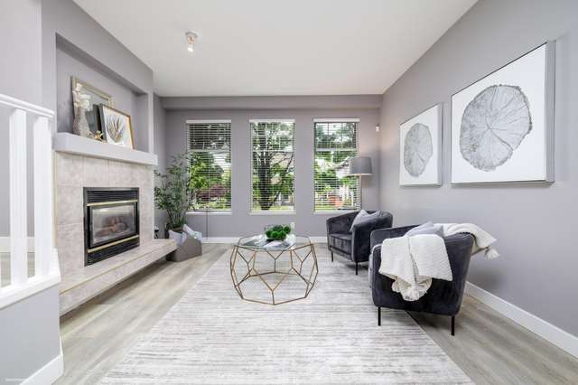 A $849,000.00 Townhouse with 3 bedrooms in West Newton, Surrey