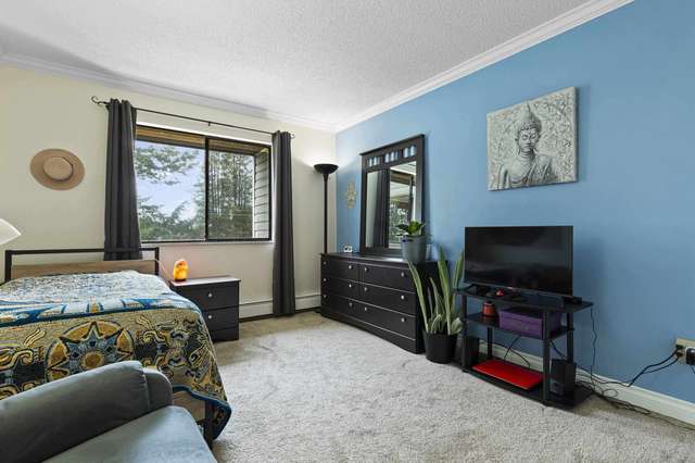 A $319,000.00 Apartment/Condo with 1 bedroom in West Central, Maple Ridge