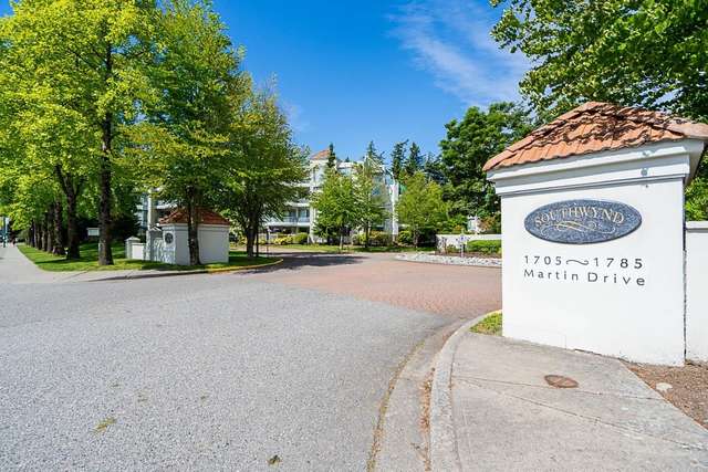 A $769,999.00 Apartment/Condo with 2 bedrooms in Sunnyside Park Surrey, South Surrey White Rock