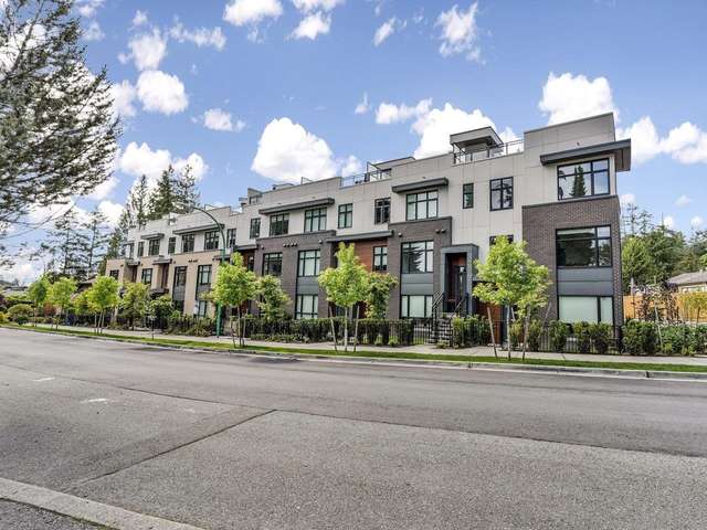 A $1,799,900.00 Townhouse with 4 bedrooms in Pemberton NV, North Vancouver
