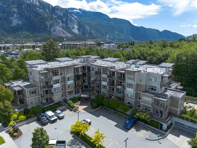 A $595,000.00 Apartment/Condo with 1 bedroom in Downtown SQ, Squamish