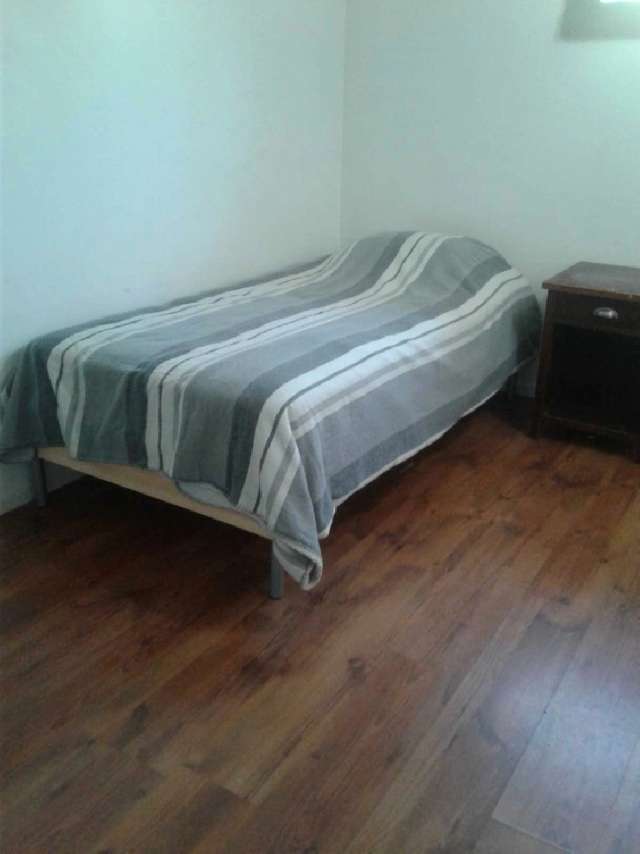 MALE ROOM VACANT FURNISHED PH 403 667 7854