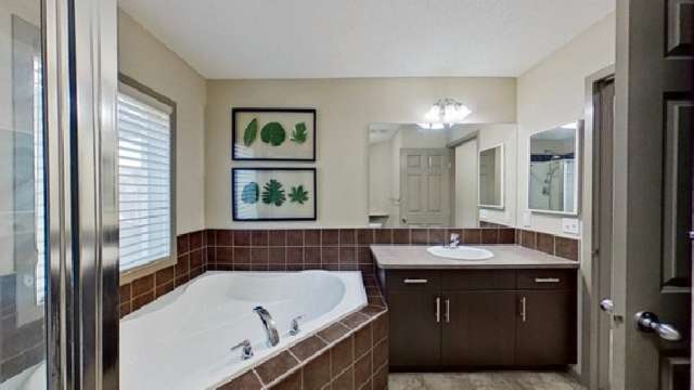 House For Sale in Skyview Ranch