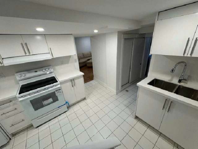 Fully furnished 1 bedroom basement apartment