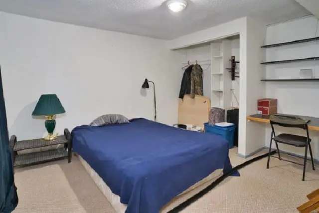 1 Bed Basement for rent $1000   40% Utils Marlborough 4036053501